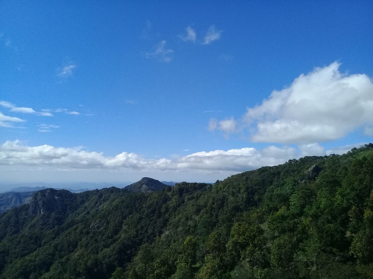 Vista panorámica de la montaña La Botija
